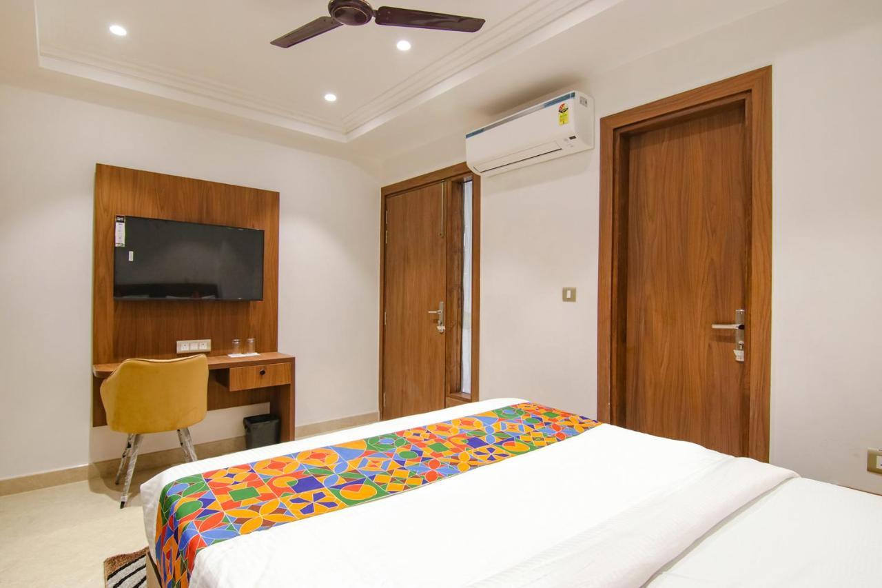 Fabhotel La Serene Bnb- Ashok Vihar New Delhi Exterior photo