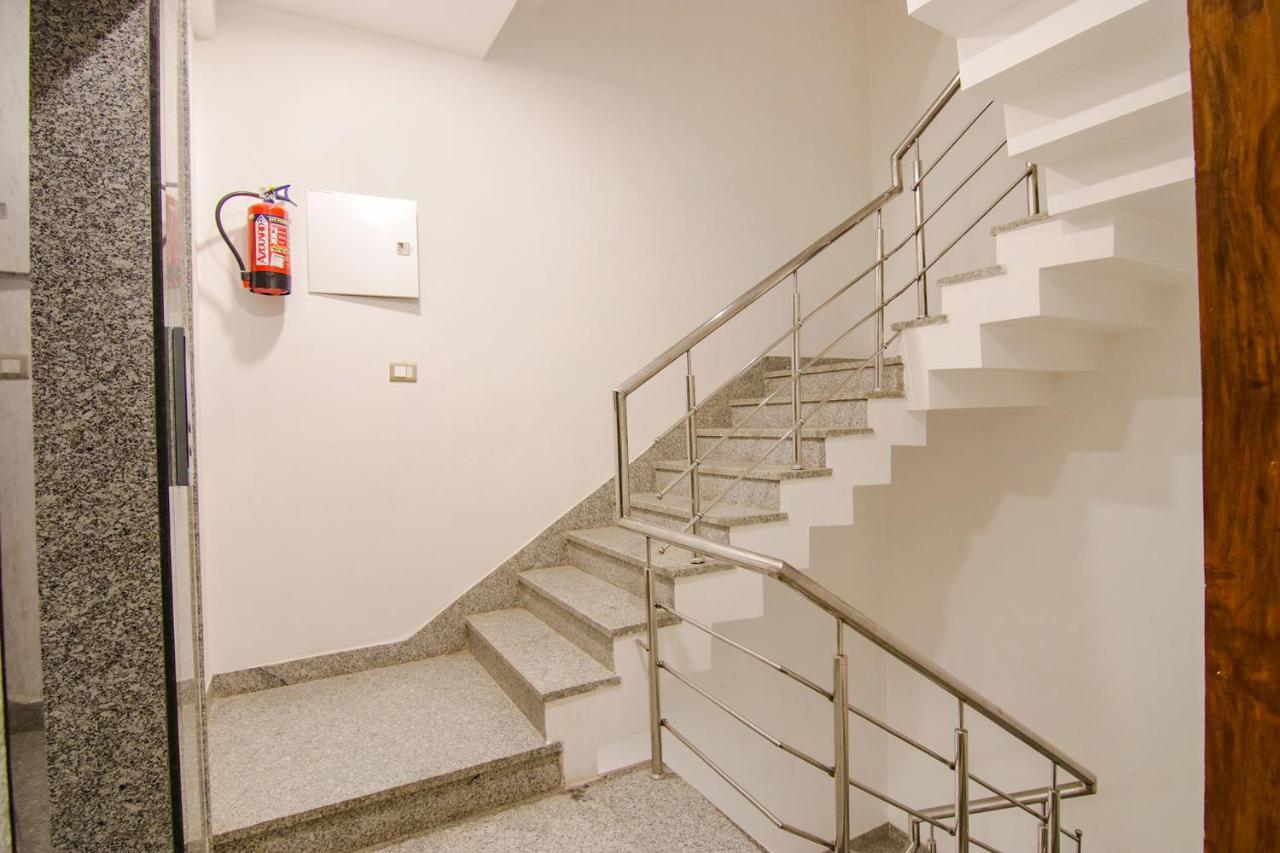 Fabhotel La Serene Bnb- Ashok Vihar New Delhi Exterior photo